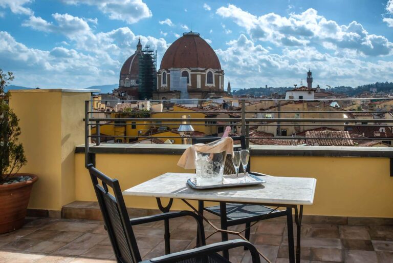 Suite Terraza con Vistas y Jacuzzi - Machiavelli Palace Florencia
